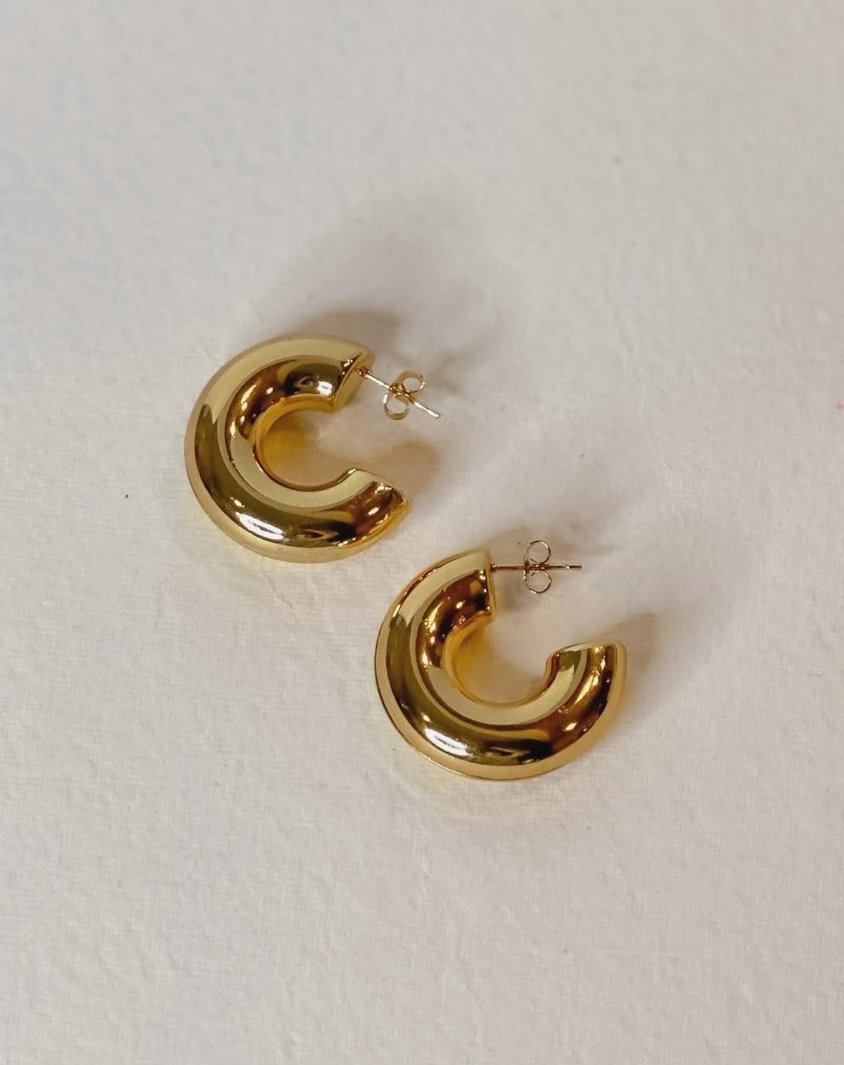 Arete media argolla tubular